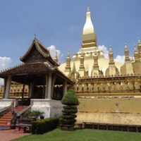 Nationalheiligtum Pha That Luang • <a style="font-size:0.8em;" href="http://www.flickr.com/photos/127204351@N02/18990045938/" target="_blank">View on Flickr</a>