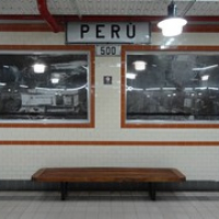 Ubahnstation Peru • <a style="font-size:0.8em;" href="http://www.flickr.com/photos/127204351@N02/15717577667/" target="_blank">View on Flickr</a>