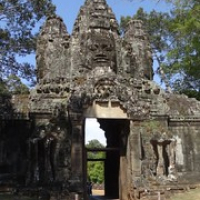 Osttor Angkor Thom • <a style="font-size:0.8em;" href="http://www.flickr.com/photos/127204351@N02/17416999014/" target="_blank">View on Flickr</a>